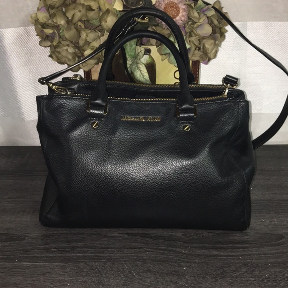 Michael Kors Handbags - Michael Kors Handbag-